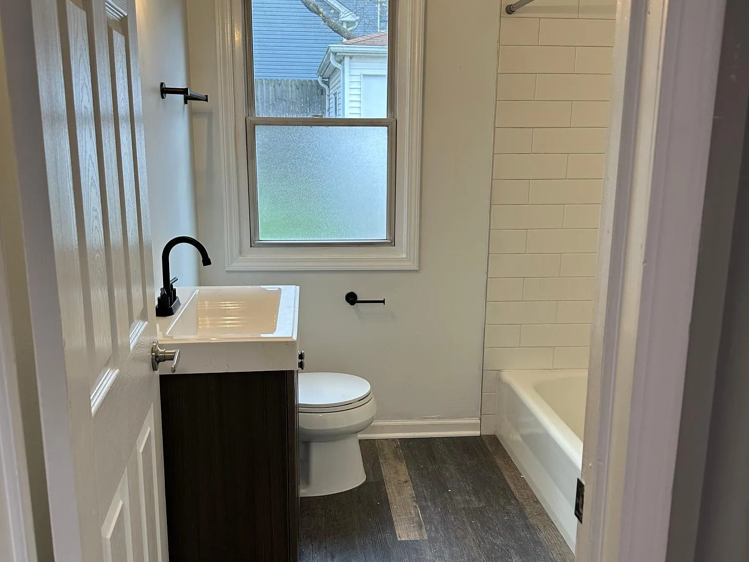 3 bed, 1038 sqft, $2,750 — Photo 3
