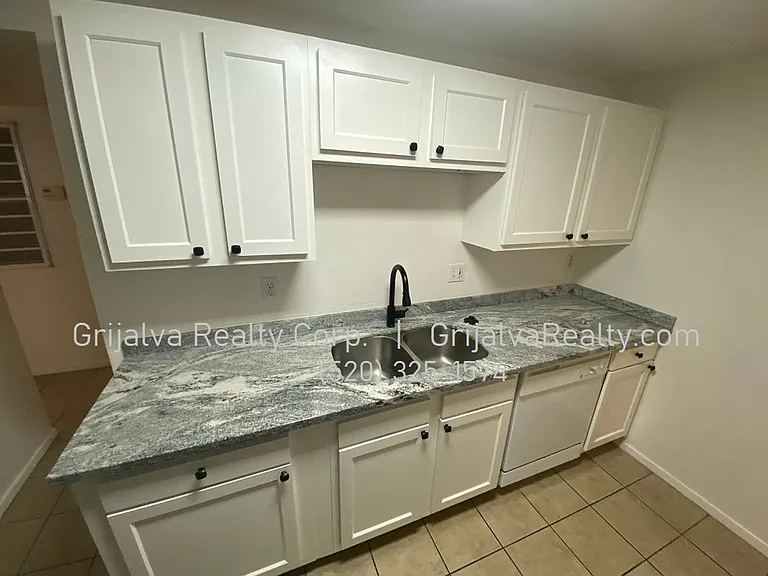 1415 E Elm St #1 & 2 — Photo 18
