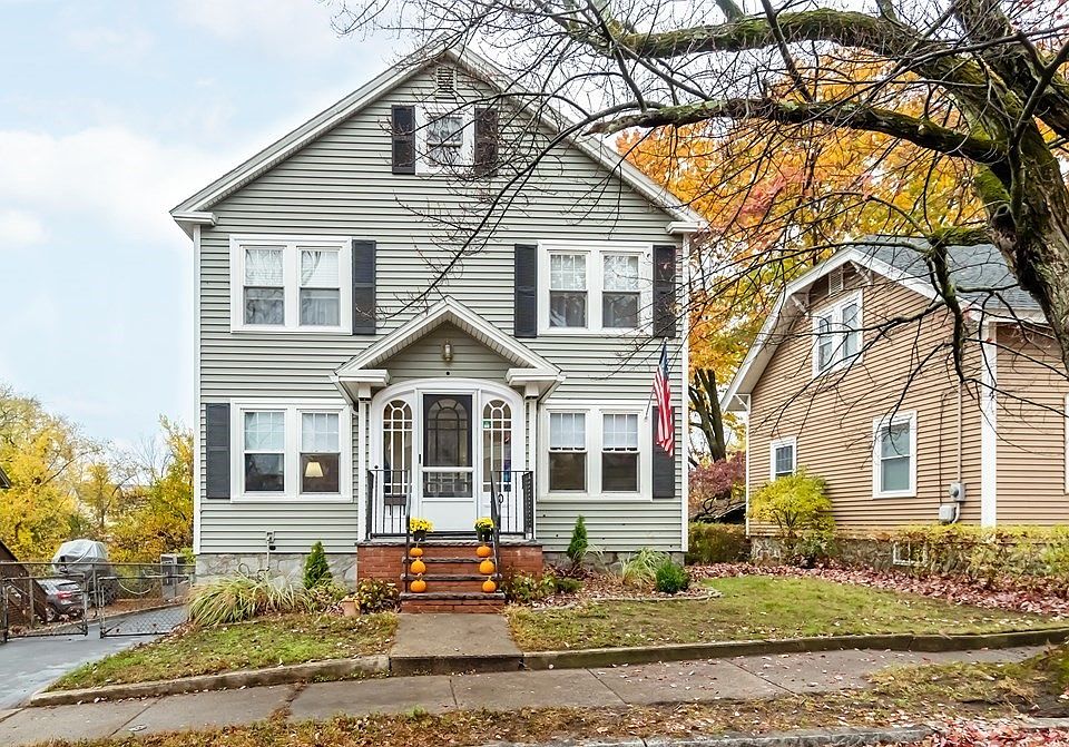 1st image of 20 Hampshire Cir