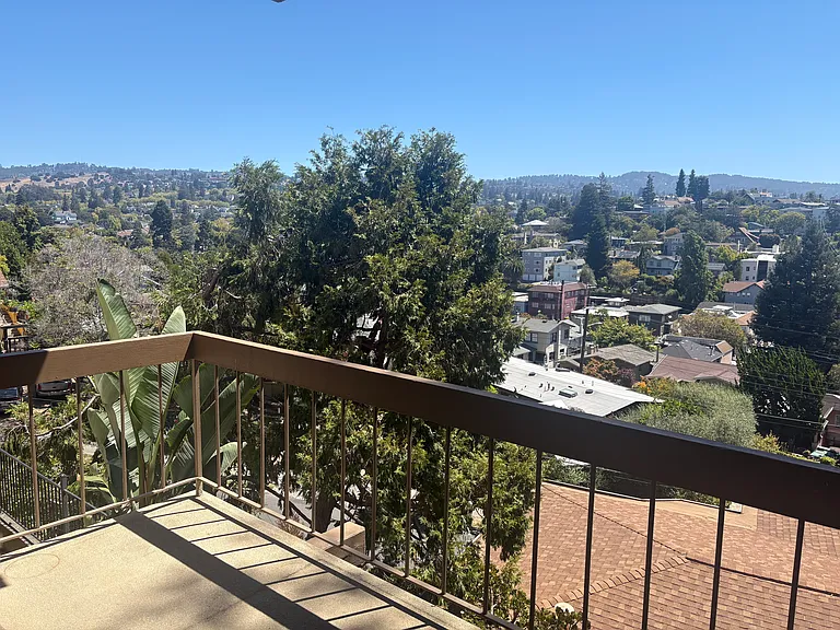 570 Mira Vista Ave #106 — Photo 5