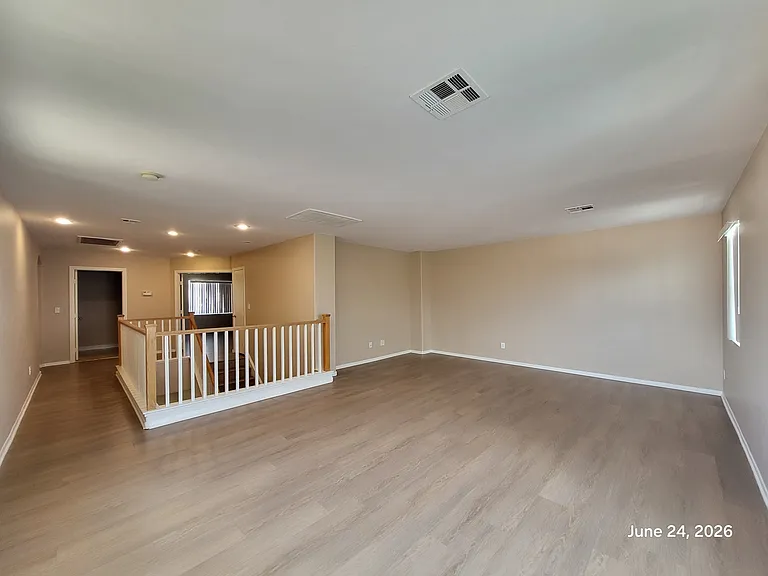 5535 Crescent Valley St — Photo 9