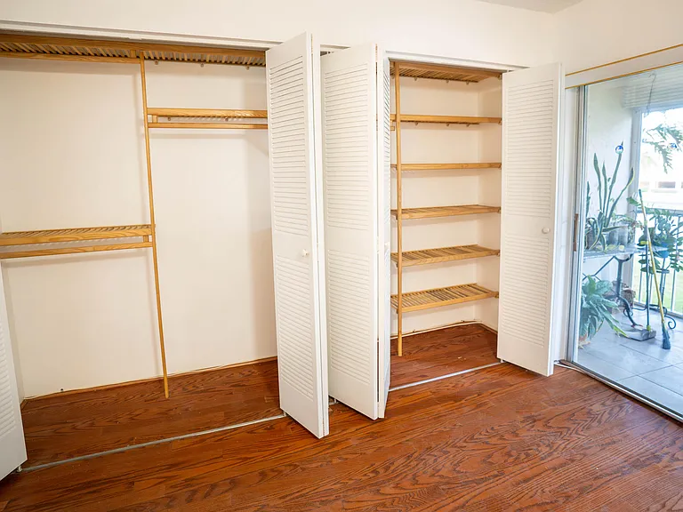 400 Village Green Cir W #214 — Photo 9