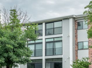 4837 86th St APT 27, Urbandale, IA 50322