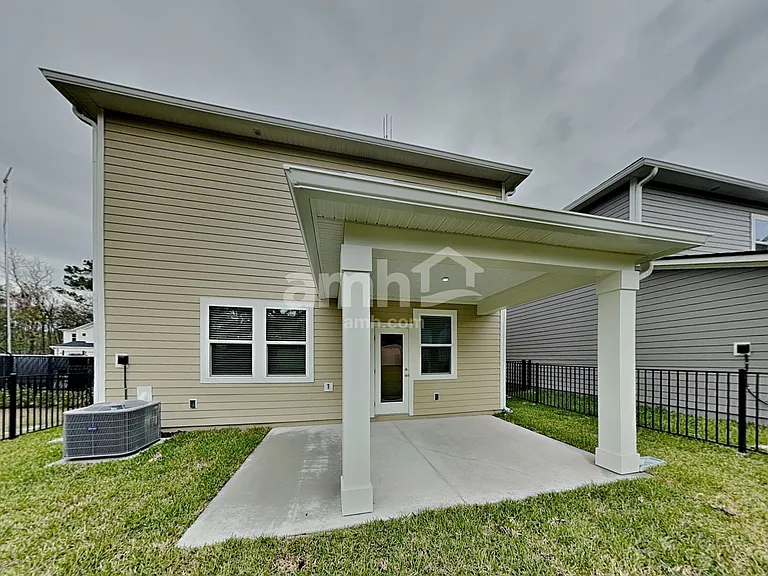 8526 Belfort Landing Dr — Photo 33