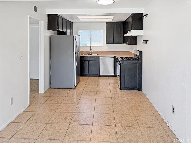 15143 Monterey Ave #B — Photo 5