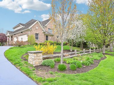 370 Old Mill Rd, Lincolnshire, IL, 60069