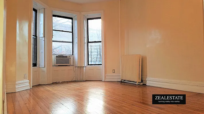 Rented by ZealEstate Group Inc | media 18