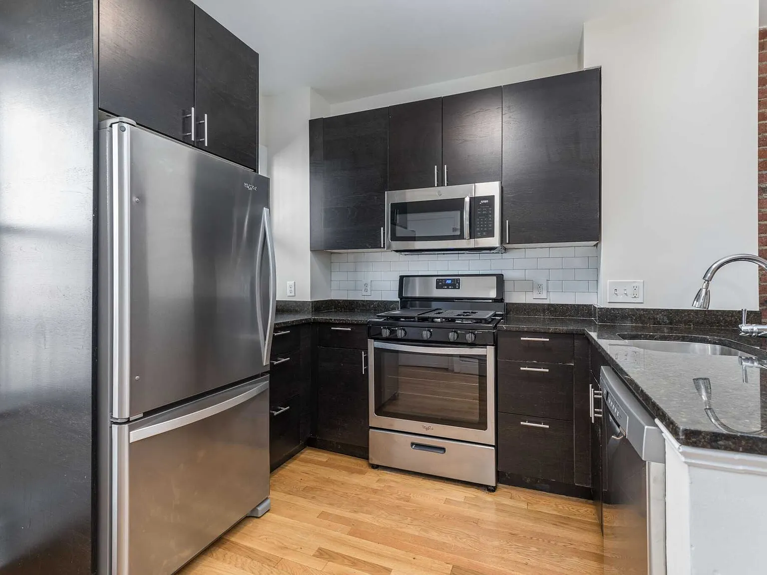 5 bed, $7,000 — Photo 2