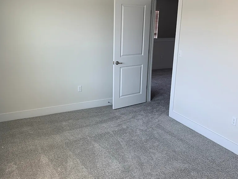 8601 Looksee W — Photo 14