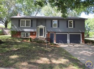 3000 SW 33rd St, Topeka, KS 66614