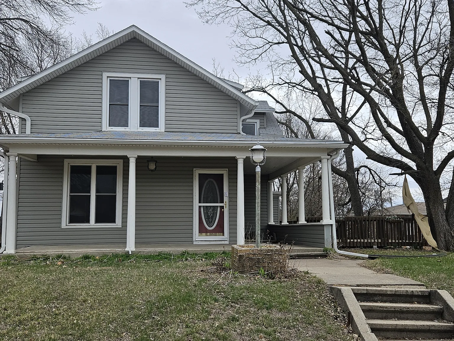 4 bed, 2436 sqft, $1,700 — Photo 1