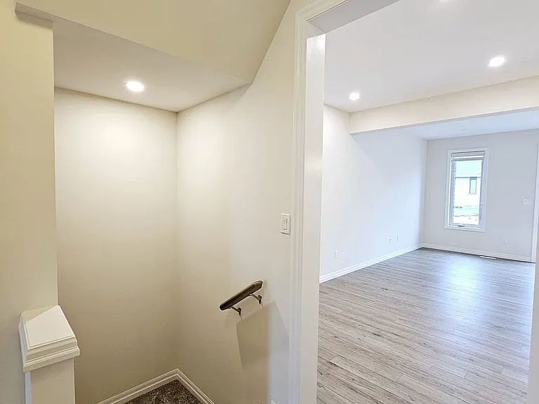214 Renaissance Dr — Photo 5