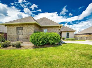 176 Lake Howard Ave, Thibodaux, LA 70301