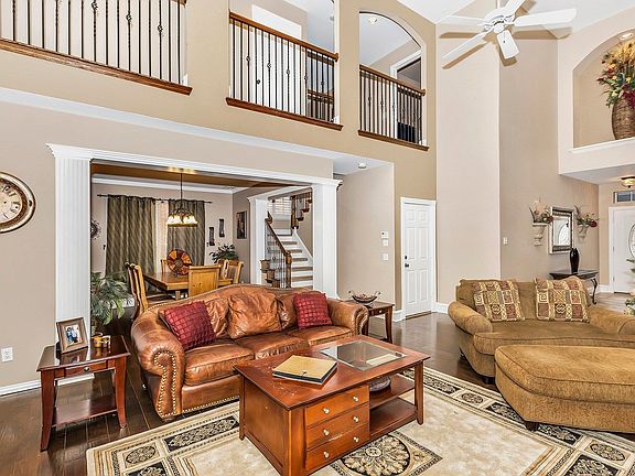 5th image of 3148 Bourbon Street Cir