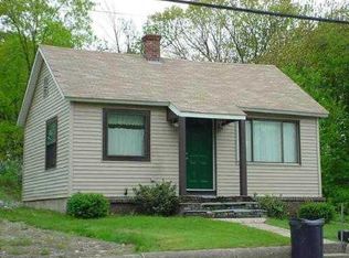 396 Toll Gate Rd, Warwick, RI 02886