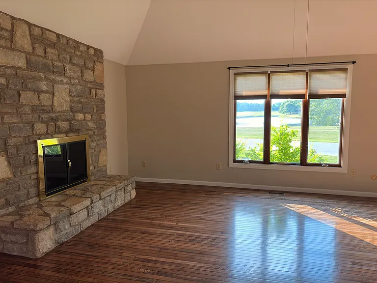 5990 Kirkwall Ct W — Photo 14