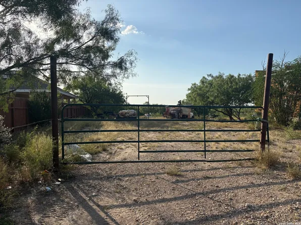 862 WAGON WHEEL RD LOT 12, Eagle Pass, TX 78852