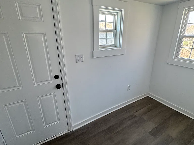 227 Lewis St — Photo 20