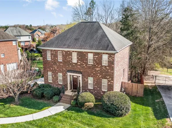 761 Newington Dr, Clemmons, NC 27012