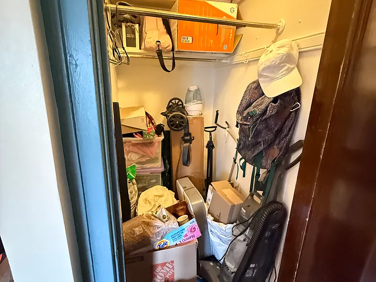 5540 N Artesian Ave #2B — Photo 3