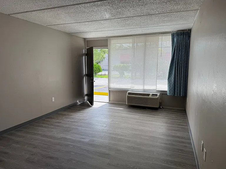 5020 W Irlo Bronson Memorial Hwy #262 — Photo 5