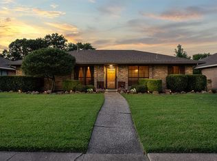 423 Dinalynn St, Mesquite, TX 75149