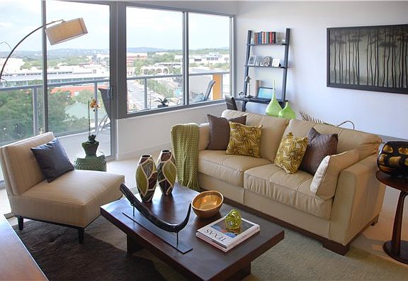 4th image of 801 W 5th St APT 1410