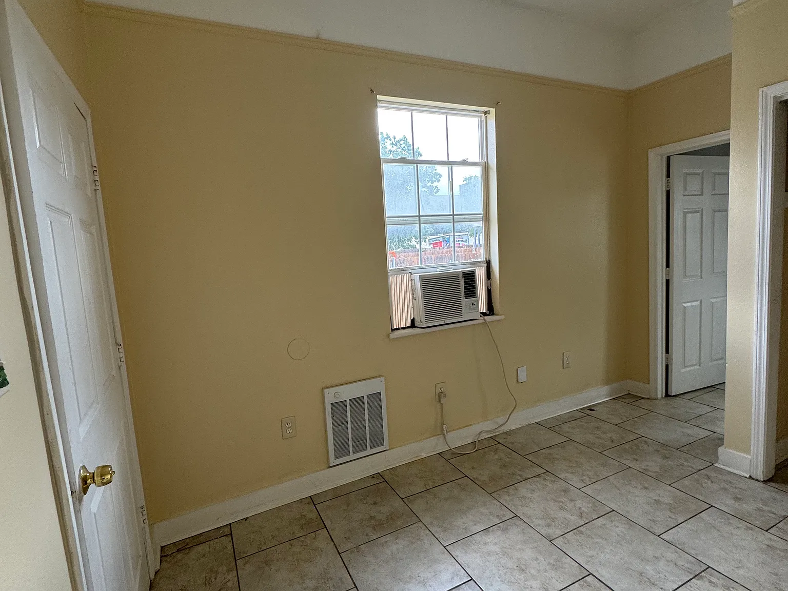 2 bed, 980 sqft, $1,500 — Photo 4