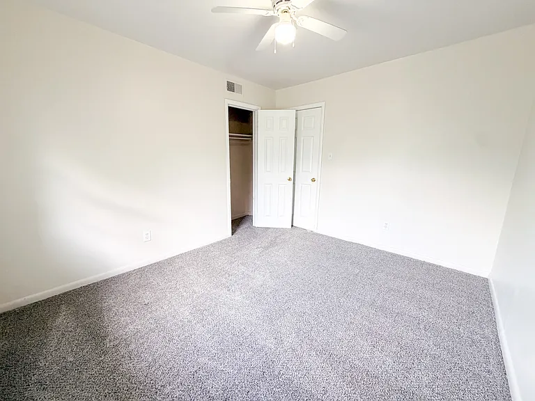 4305 NW Denver Ave — Photo 7