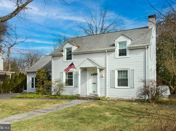215 Burd St, Pennington, NJ 08534
