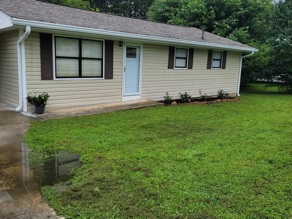 77 Pierce Rd, Hiram, GA 30141