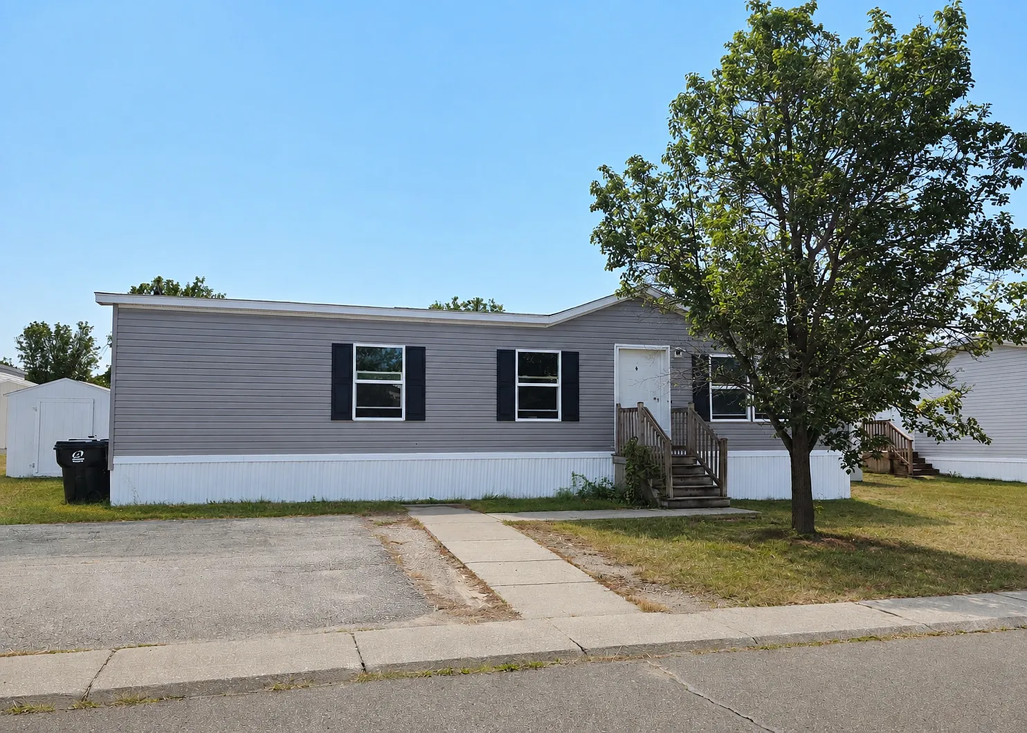 3 bed, 1216 sqft, $1,199 — Photo 1