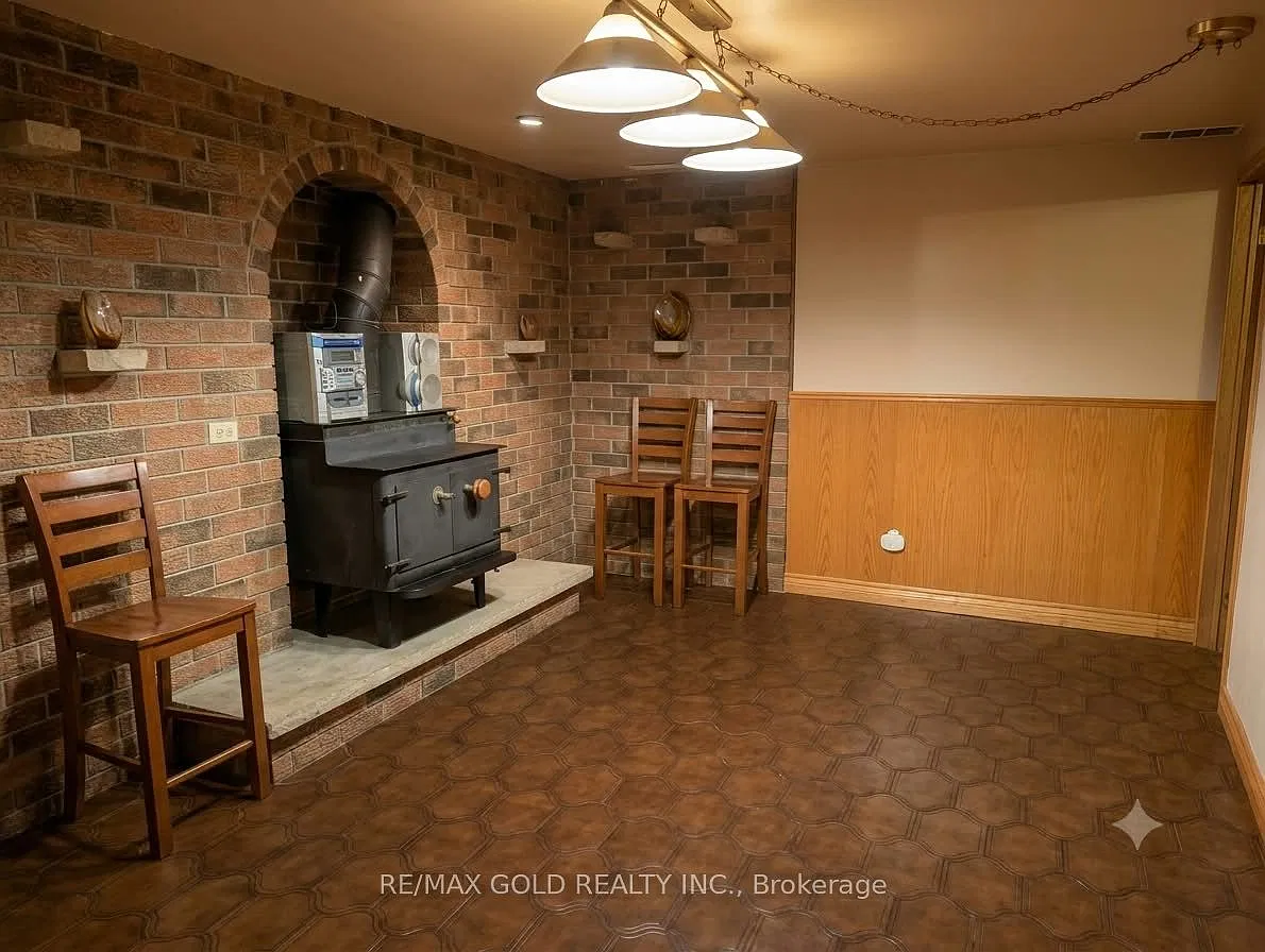 2 bed, $1,800 — Photo 4