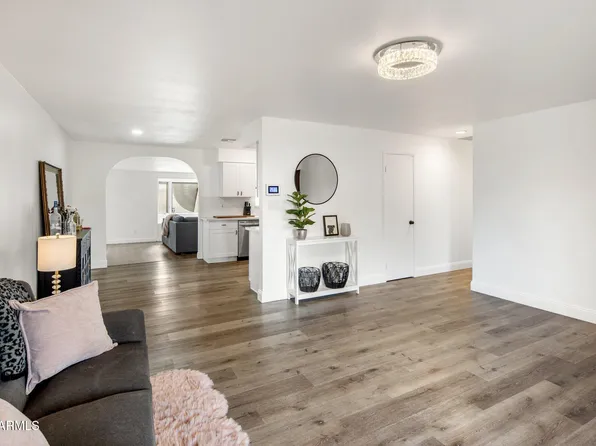 1565 W KEATING Avenue, Mesa, AZ 85202