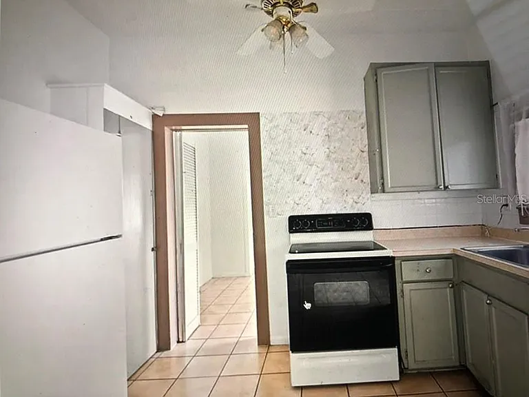 941 Lakeview Rd — Photo 8