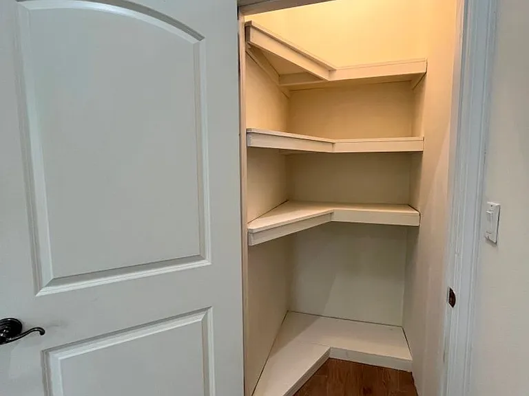 4316 Greenbush Ave — Photo 26