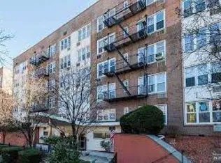 2160 Center Avenue 5A image 1 of 9