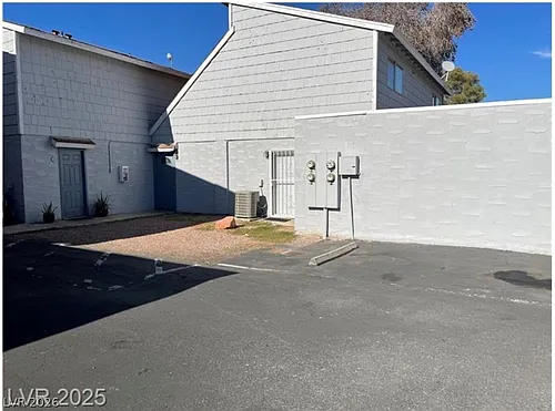 5187 Greene Ln #C Photo 1