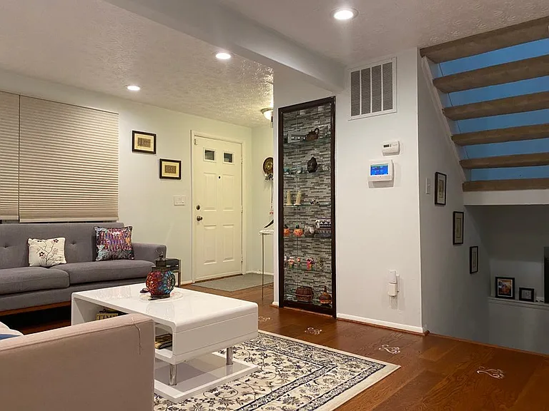 7881 Tyson Oaks Cir — Photo 2