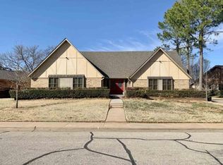 4402 Ridgemont Dr, Wichita Falls, TX 76309