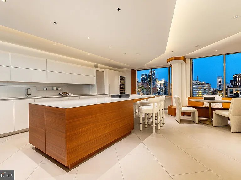 210 W Rittenhouse Sq #2106-2107 — Photo 12