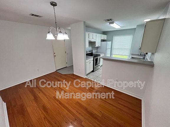 5th image of 204 Quail Meadow Dr