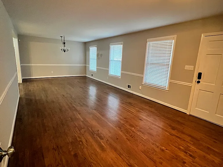 2709 Rosewood Dr — Photo 13