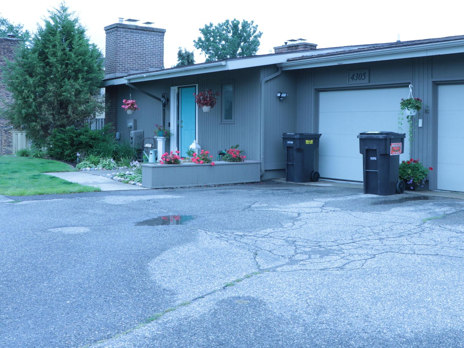 4305 Walnut Hills Dr SE, Kentwood, MI 49512 Zillow