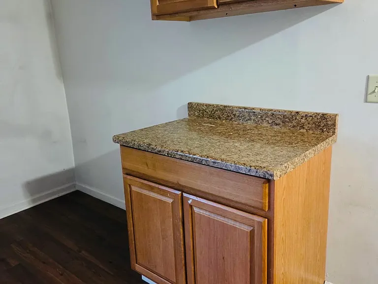 49 Nolan Dr #5H — Photo 9