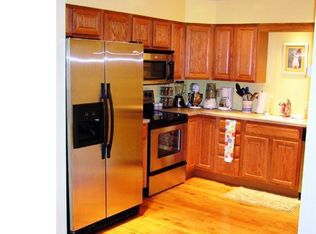 99 Joan Ct, Levittown, PA