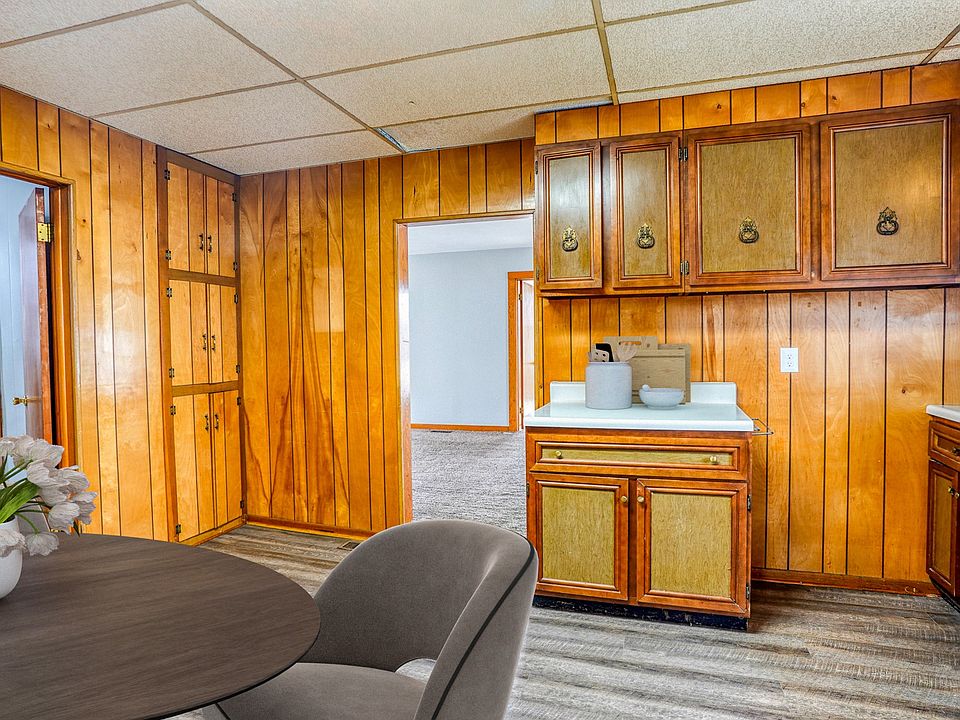 Transform your lifestyle at Teays Valley Property Management. Enjoy the inviting ambiance of this cozy living space with charming wooden accents and a functional kitchen. Don't miss out on making this your new homeschedule a tour today!