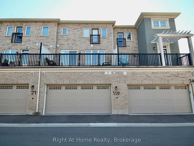 119 Stork St — Photo 4