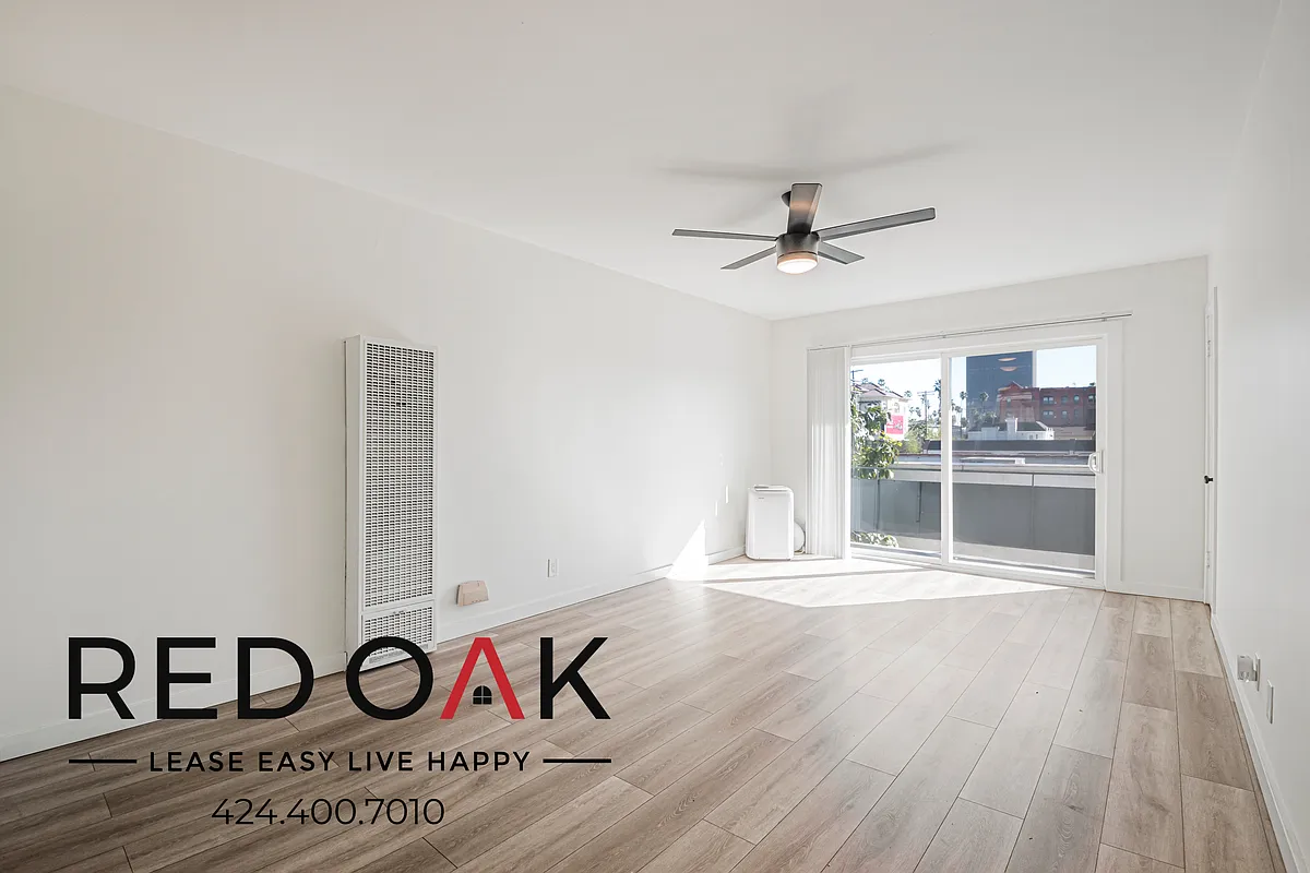 Building Photo - 254 S Normandie Ave #8