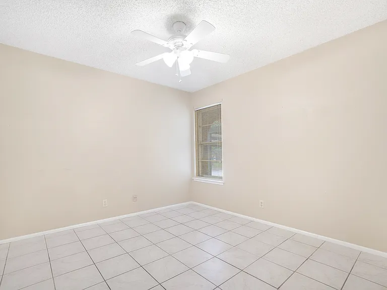 5003 Starfire Ln — Photo 12
